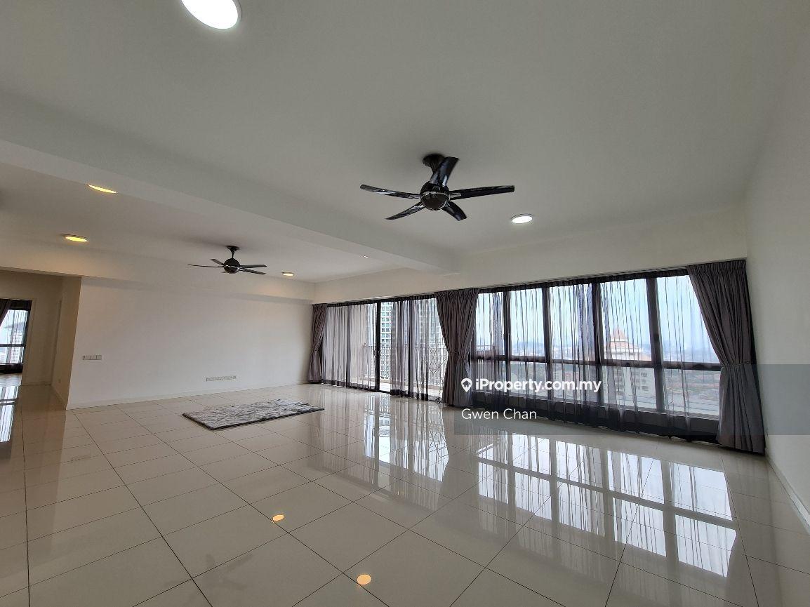 Large cosy home near Garden School and Retail