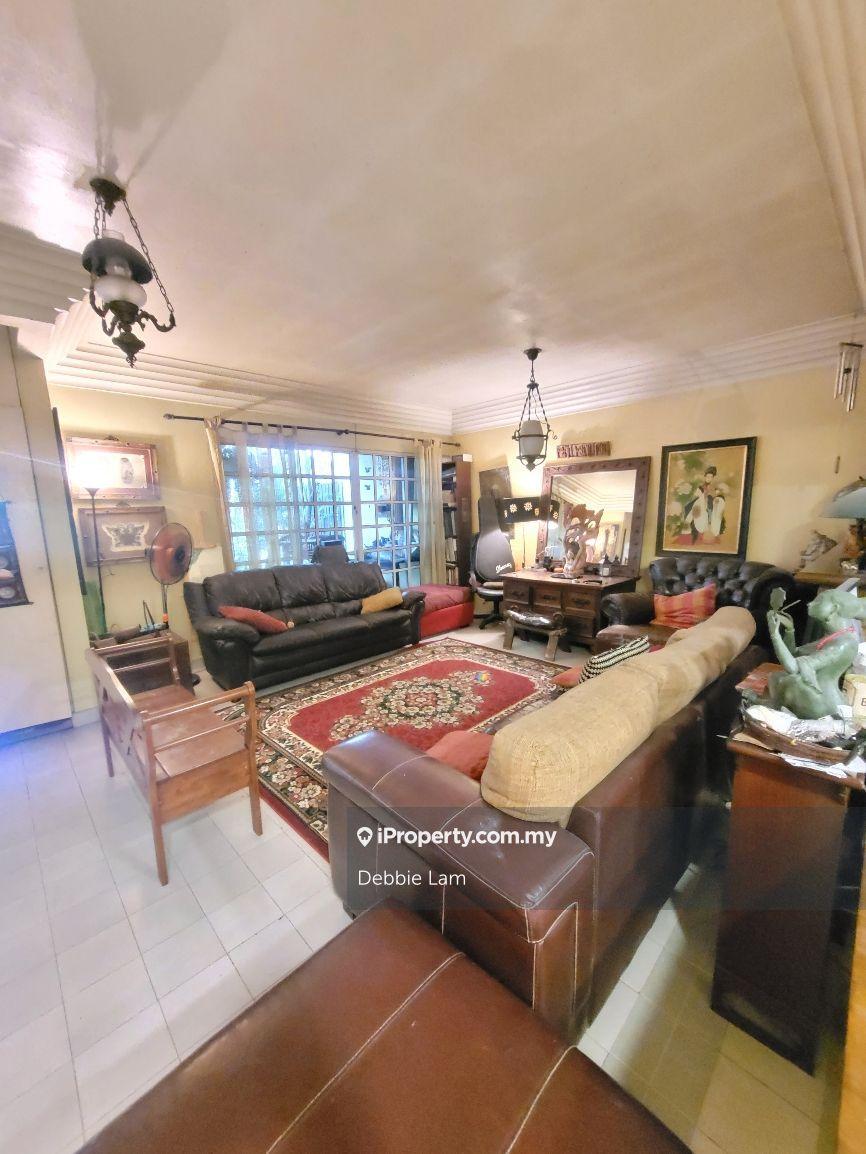 House for sale, near amenities