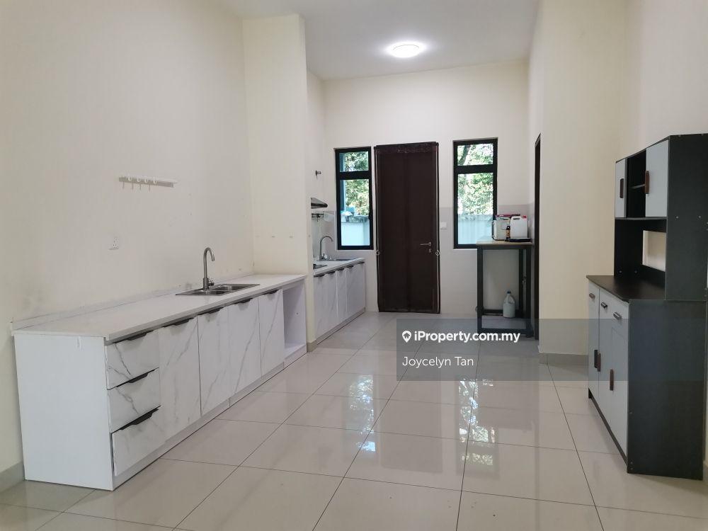 2 storey furnished house in Bandar Rimbayu for rent