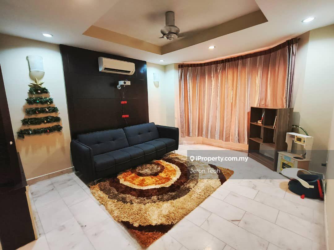 Puncak Seri Kelana near Citta Mall/LRT/Schools