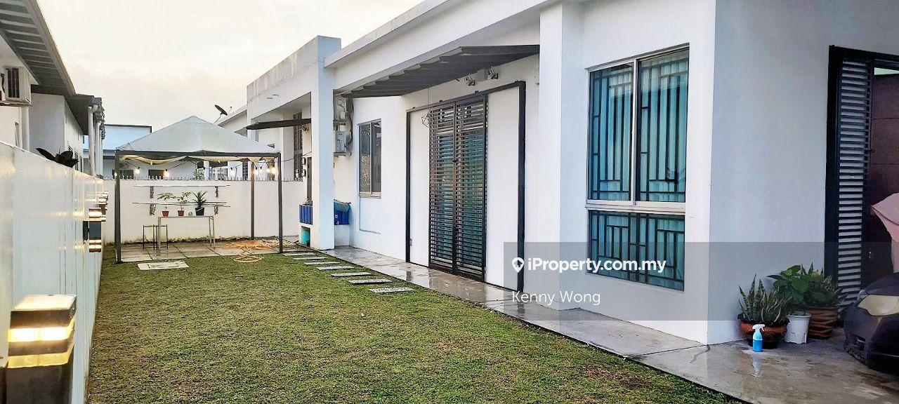 Freehold single storey cluster house renovated guarded kangkar pulai