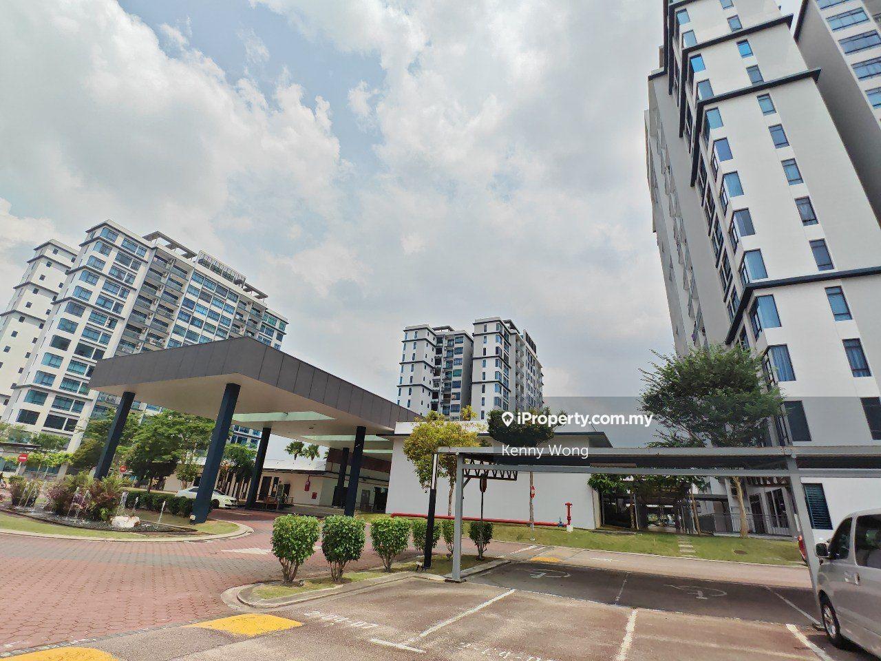Freehold full loan 3 room service apartment at seri austin johor bahru