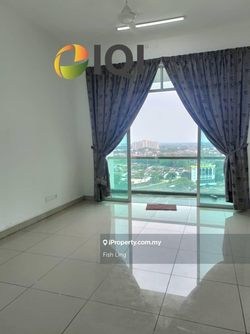 Bm City Suite With 2 Car Park And Partially Furnished.
