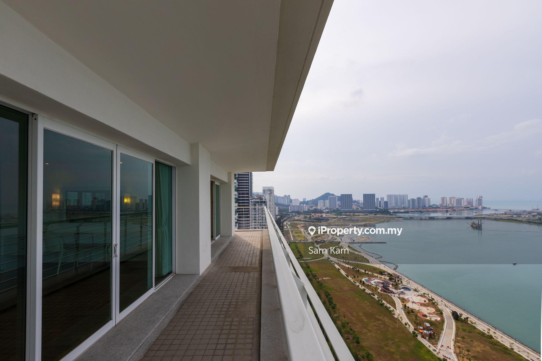 Beautiful unit with Full seaview and Gurney Drive view 