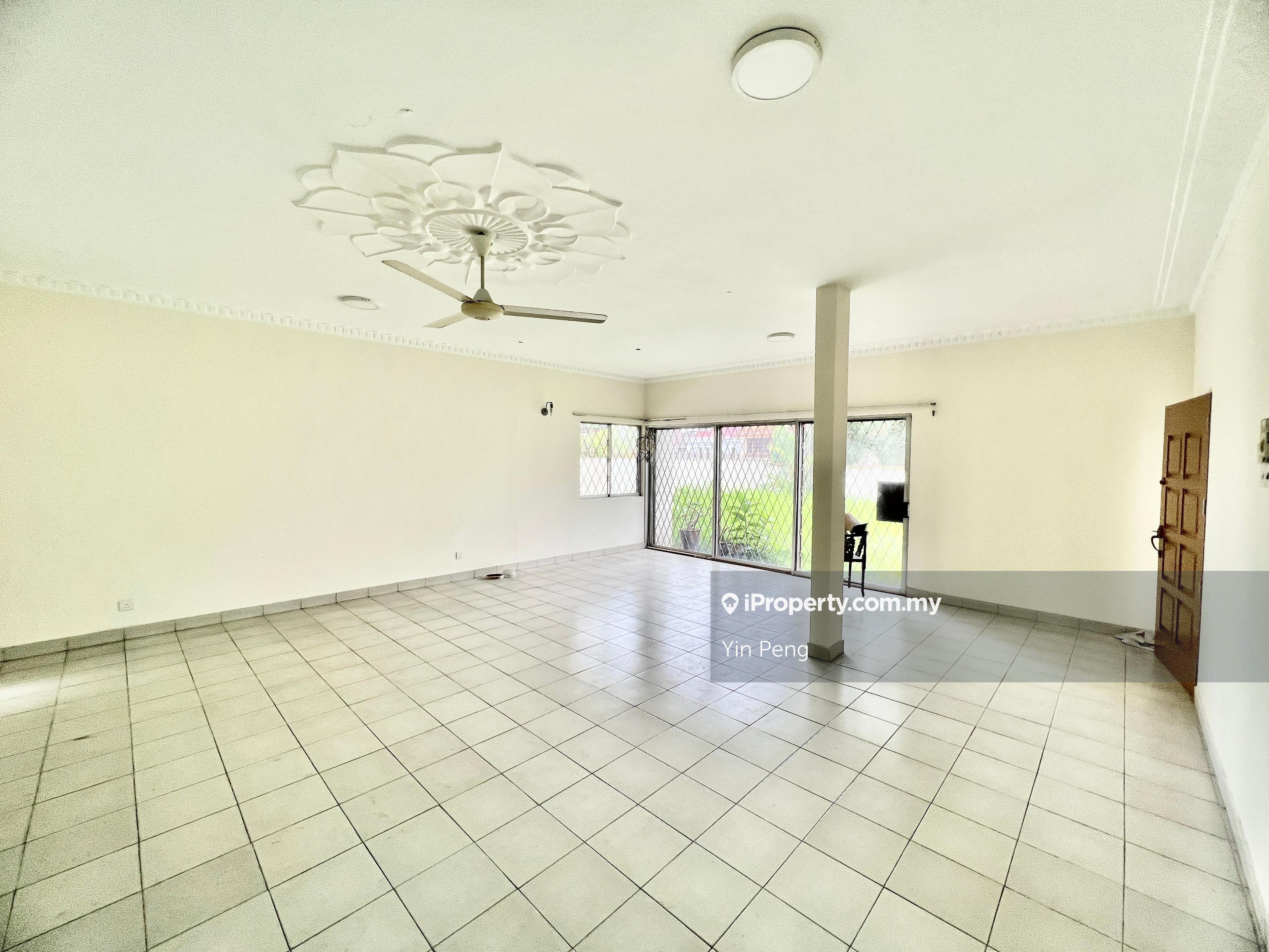 Athinahapan Bungalow l Taman Tun Dr Ismail 