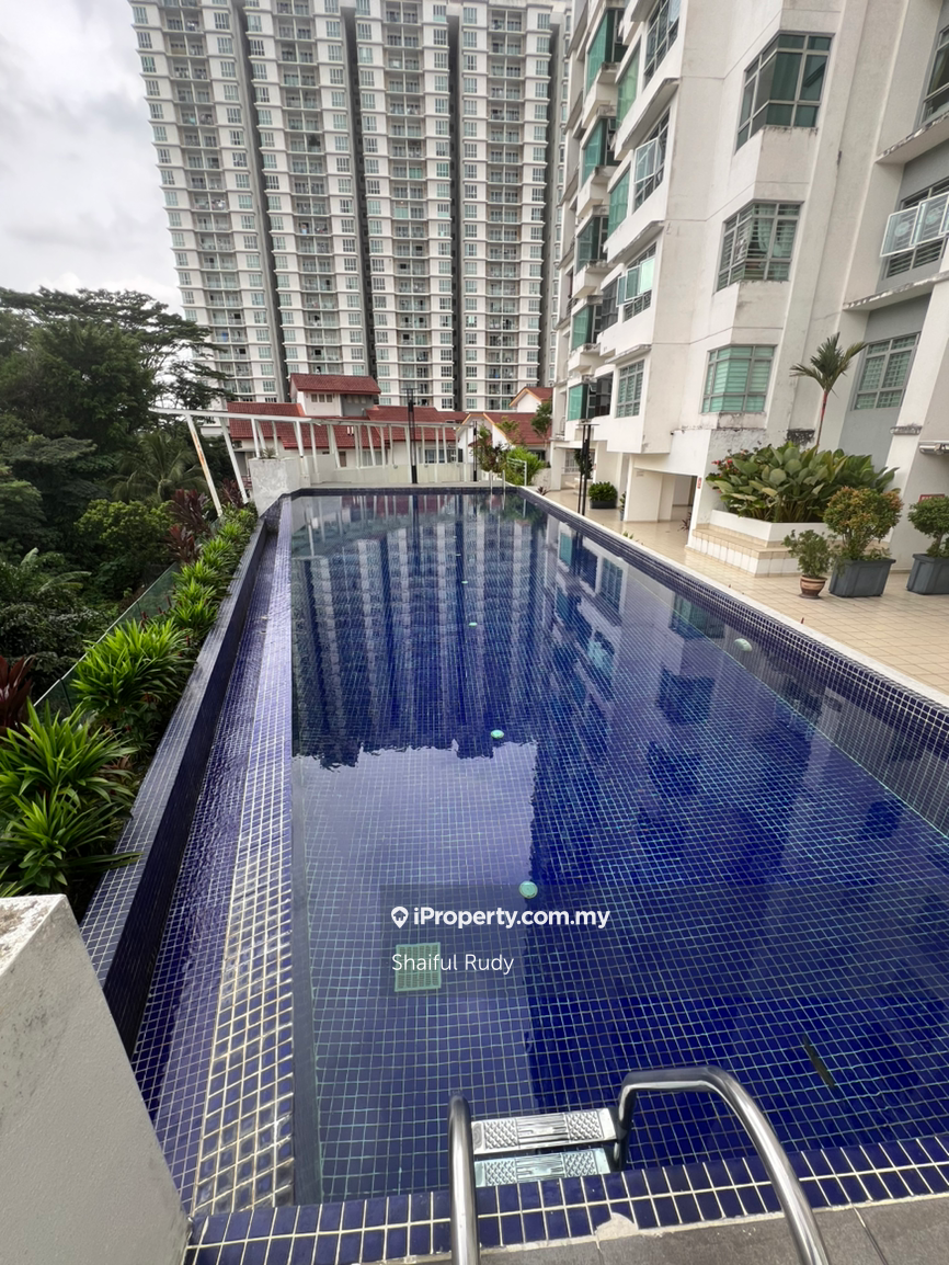 Penthouse high floor Residensi Desa Condo for Sale