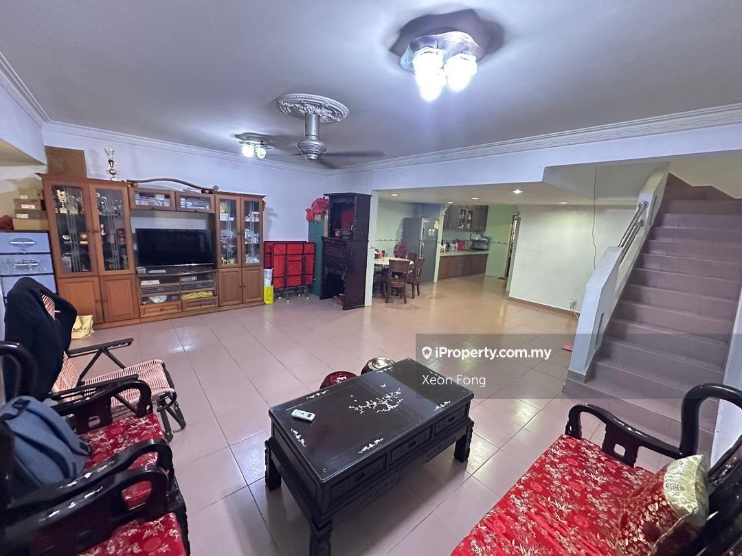 Freehold, Open Facing 20x60 sqft Double Storey Terrace @ Kuala Lumpur