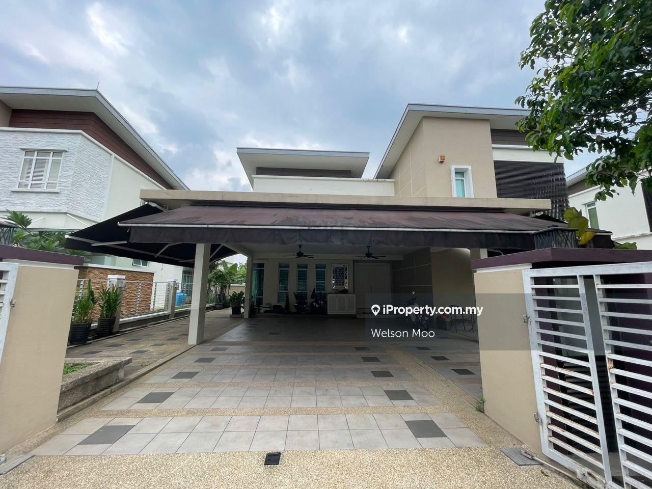 2 Storey Bungalow @ Freehold @ Fully Renovated @ Fully Furnished