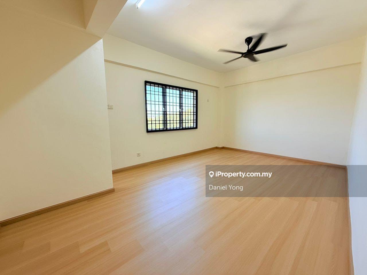 Sri wangi apartment tampoi