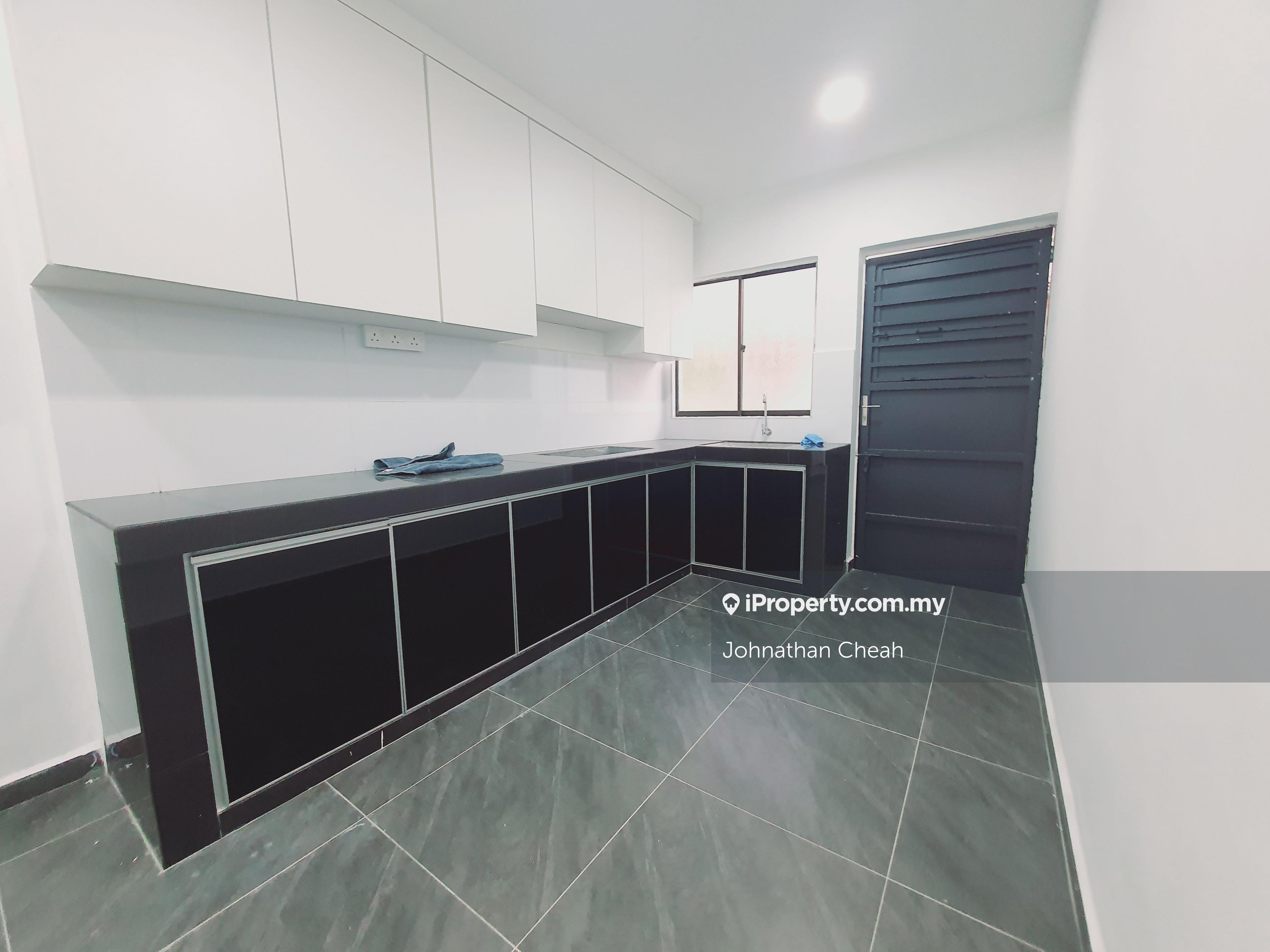Below Value 4% Fully Renovate 2 Sty Terrace Merdeka Batu Berendam Ctrm