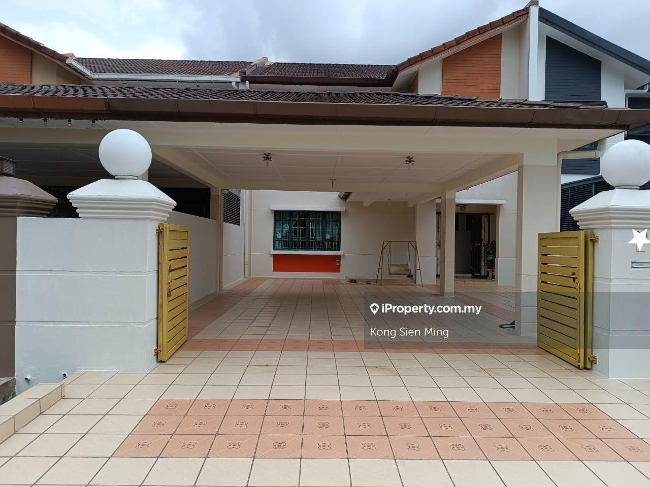Kuching - Double Storey Terrace at Jalan Matang