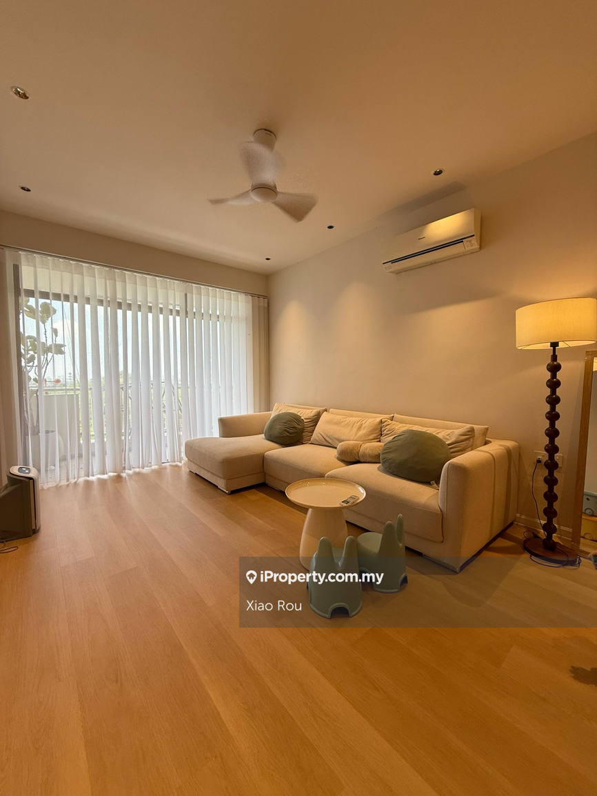 Cheng Height Condo Corner Unit For Sale