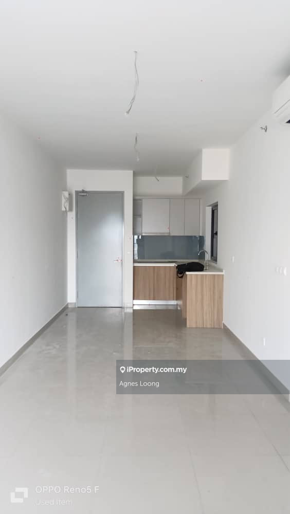 M Luna Partial Furnished For Sale