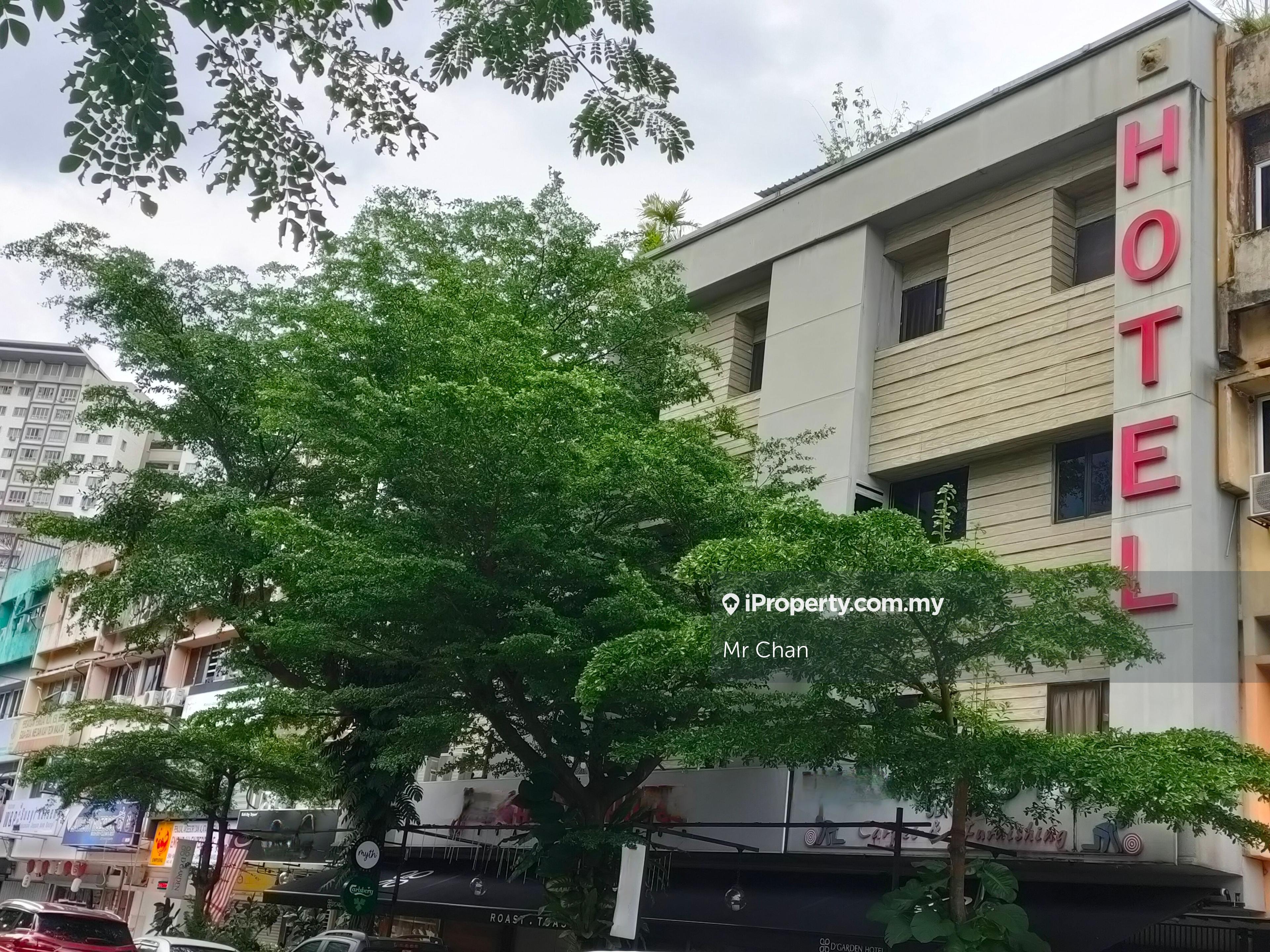 Cheras 3 Story 24 Rooms Budget Hotel shoplot ROI 3.8% For Sale