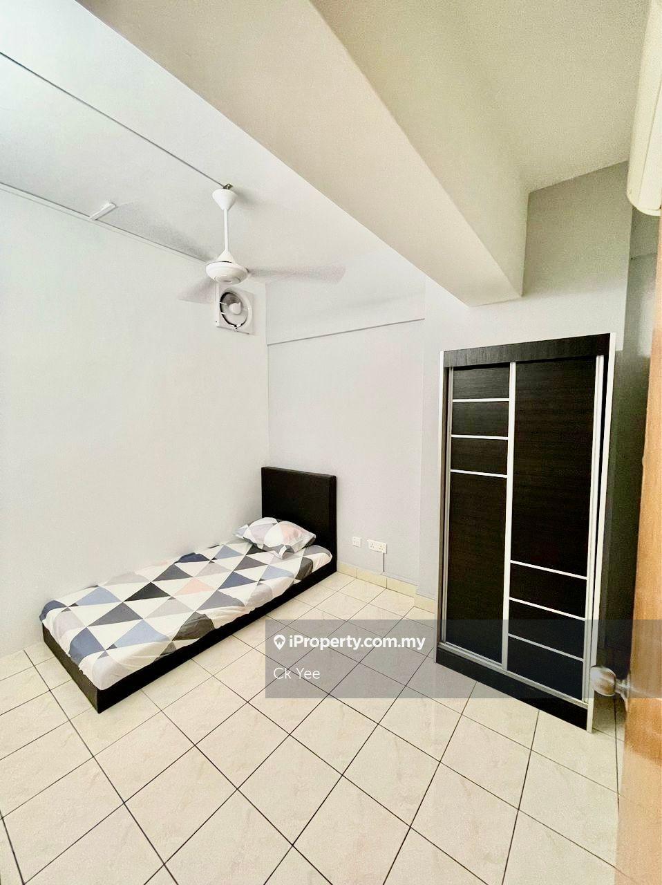 Single Room Fully Furnished With Aircon/Wifi,Clean & Tiny