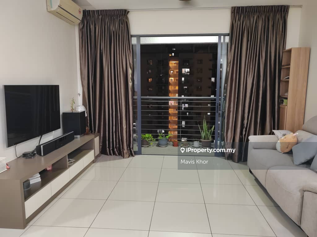 Wellesley Residences Condo
