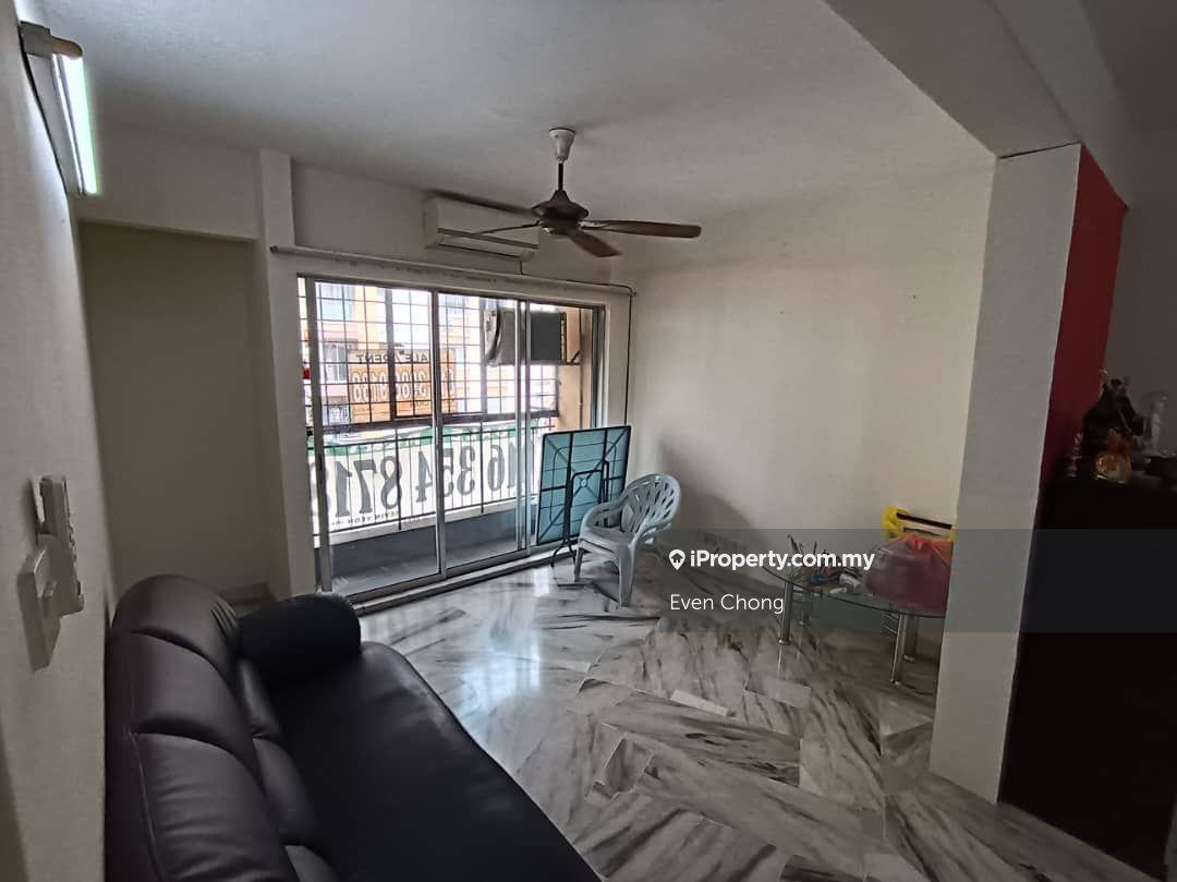 Vista Lavender Apartment For Sale At Puchong Bandar Kinrara 