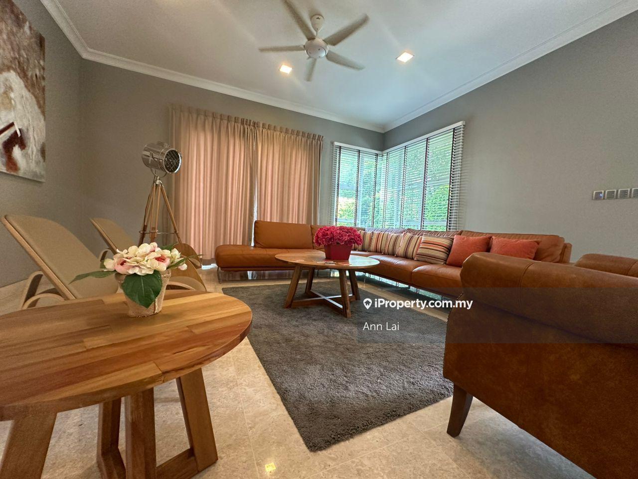 Corner bungalow with pool -Fully Renovated - Biggest land lot