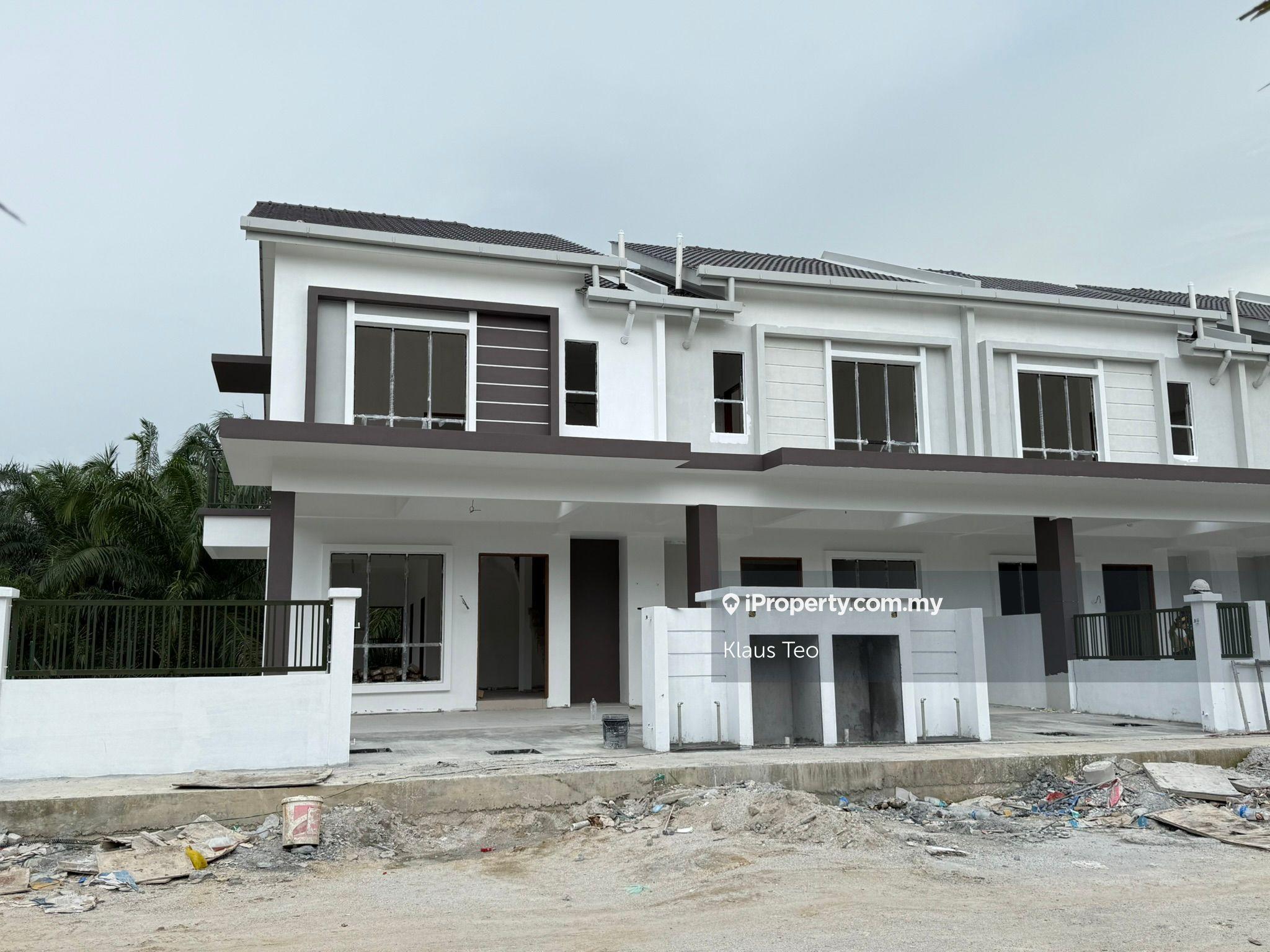 Opentitle Freehold 1950sqft Buildup New Property