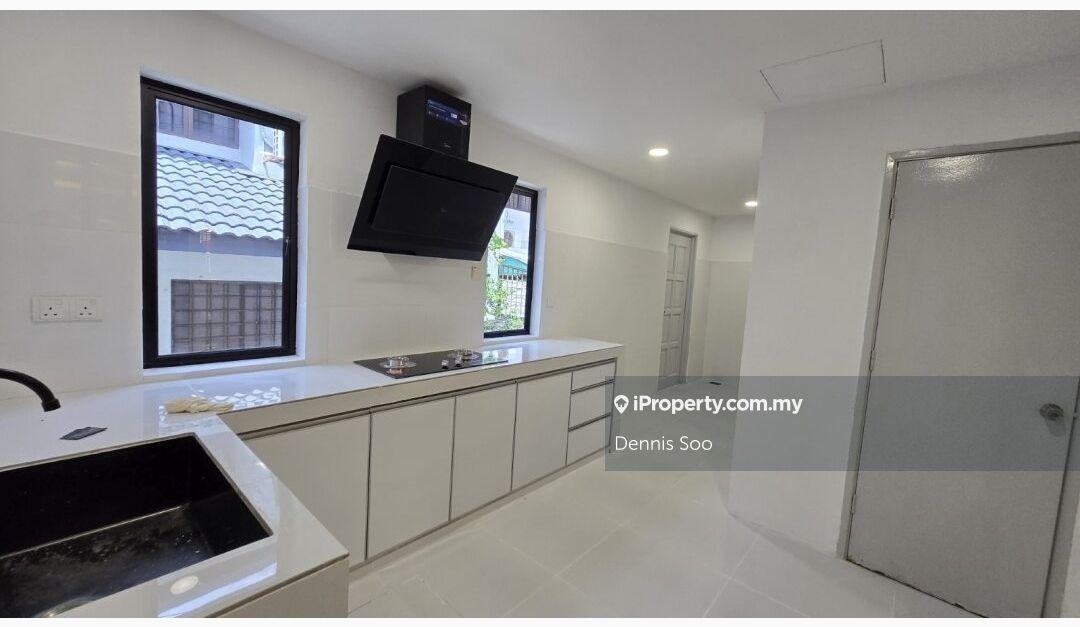 ID renovation move in condition as like a brand new house !