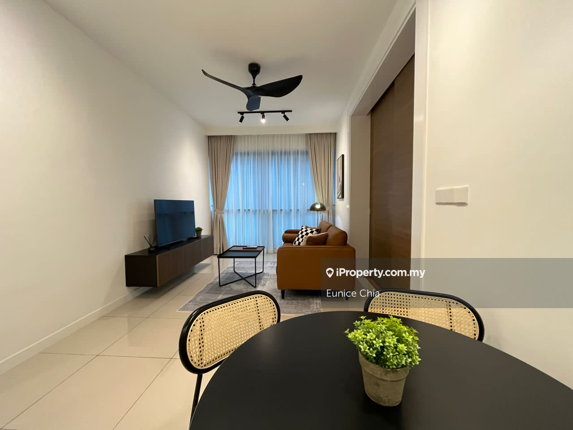 3rooms Huge unit , Golf & KLCC view , freehold luxury residence