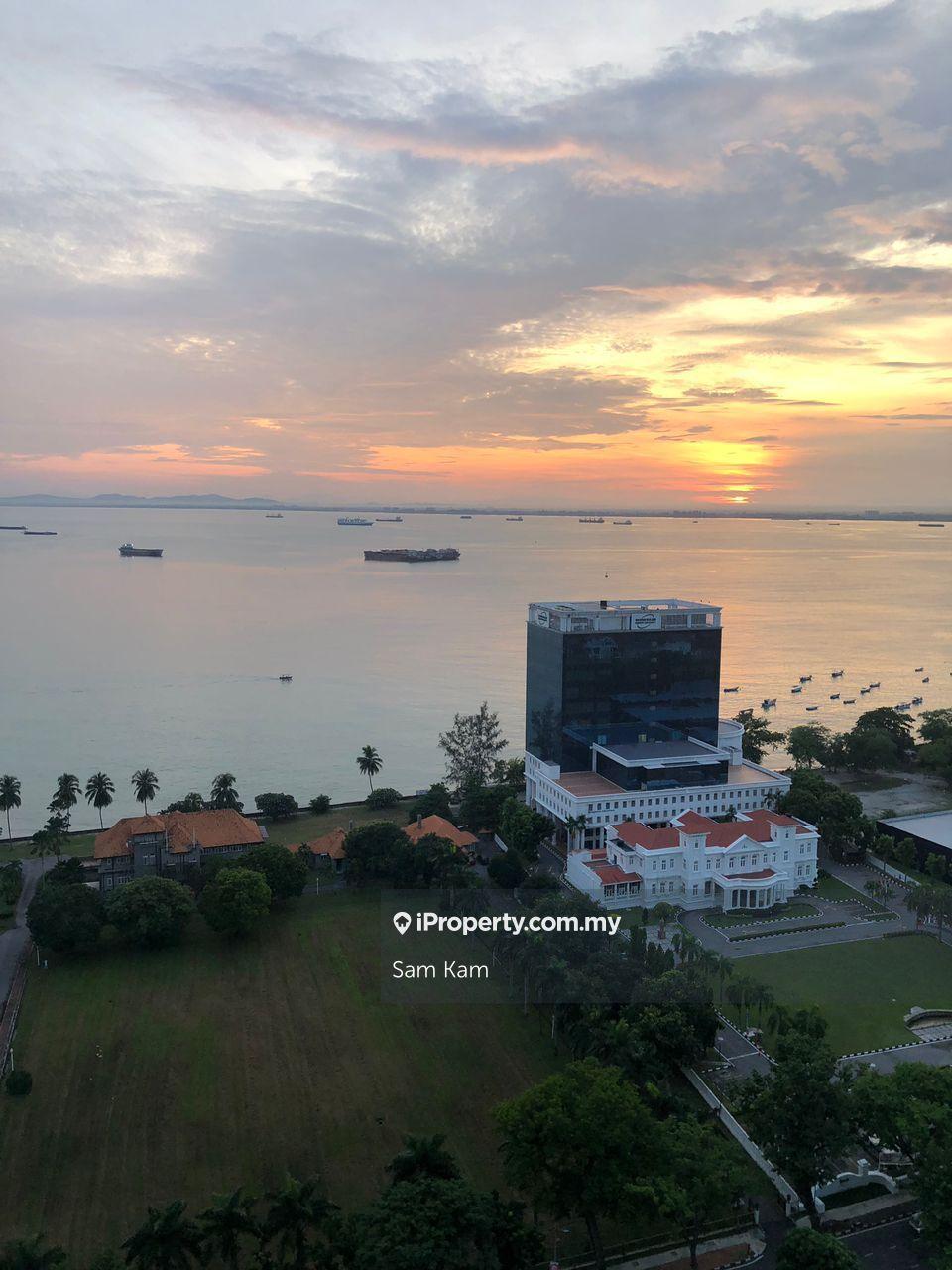 Fully Furnished and fully renovated unit near Gurney Drive