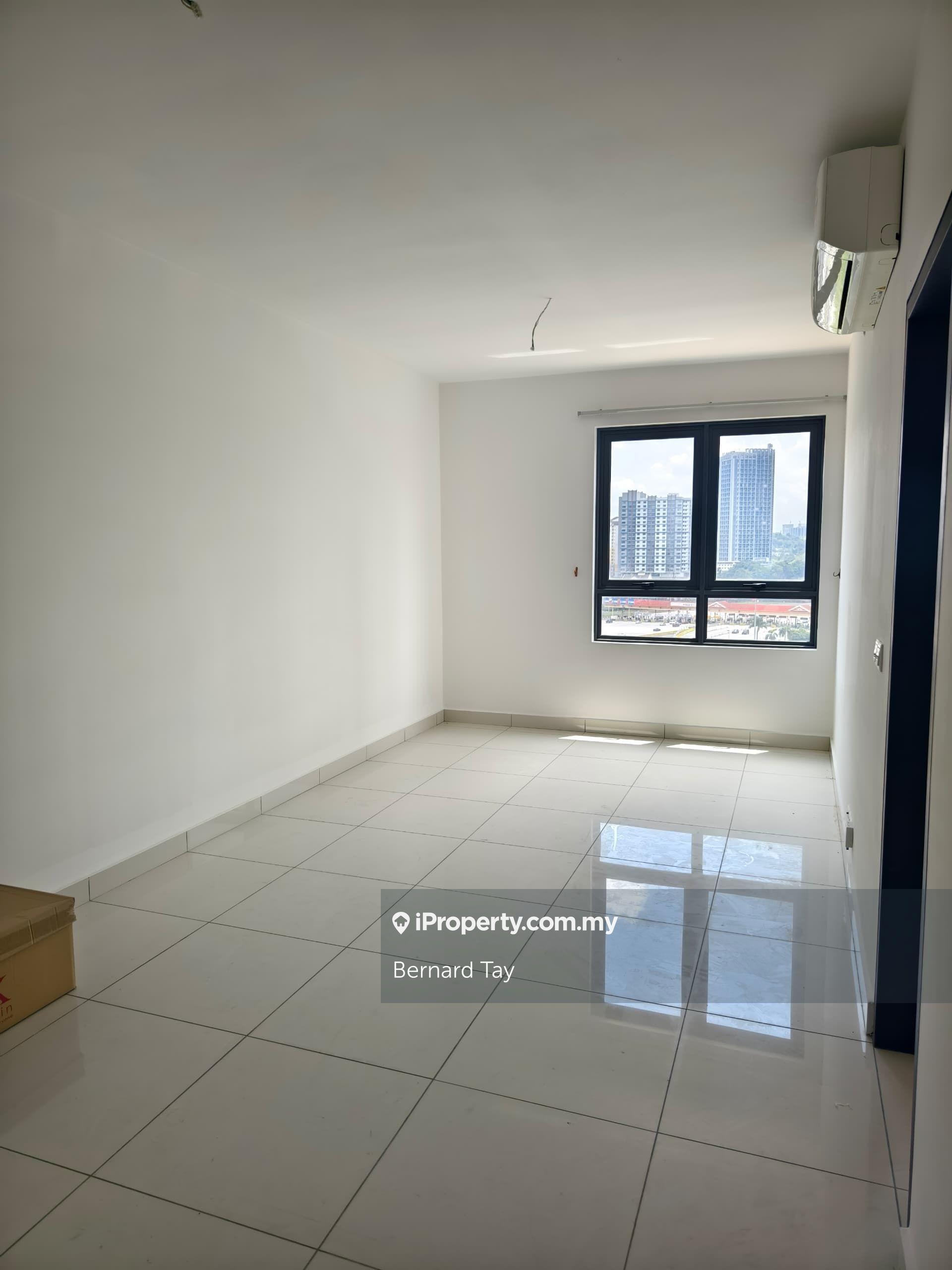 Partially Furnished Studio 1 Room Edumetro Subang Jaya USJ 1 For Sale