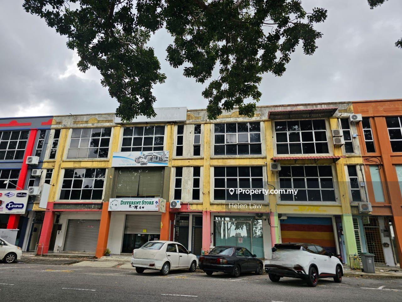 Semabok Ujong Pasir Bandar Hilir Face Main Road 3-Storey Shop Lot 