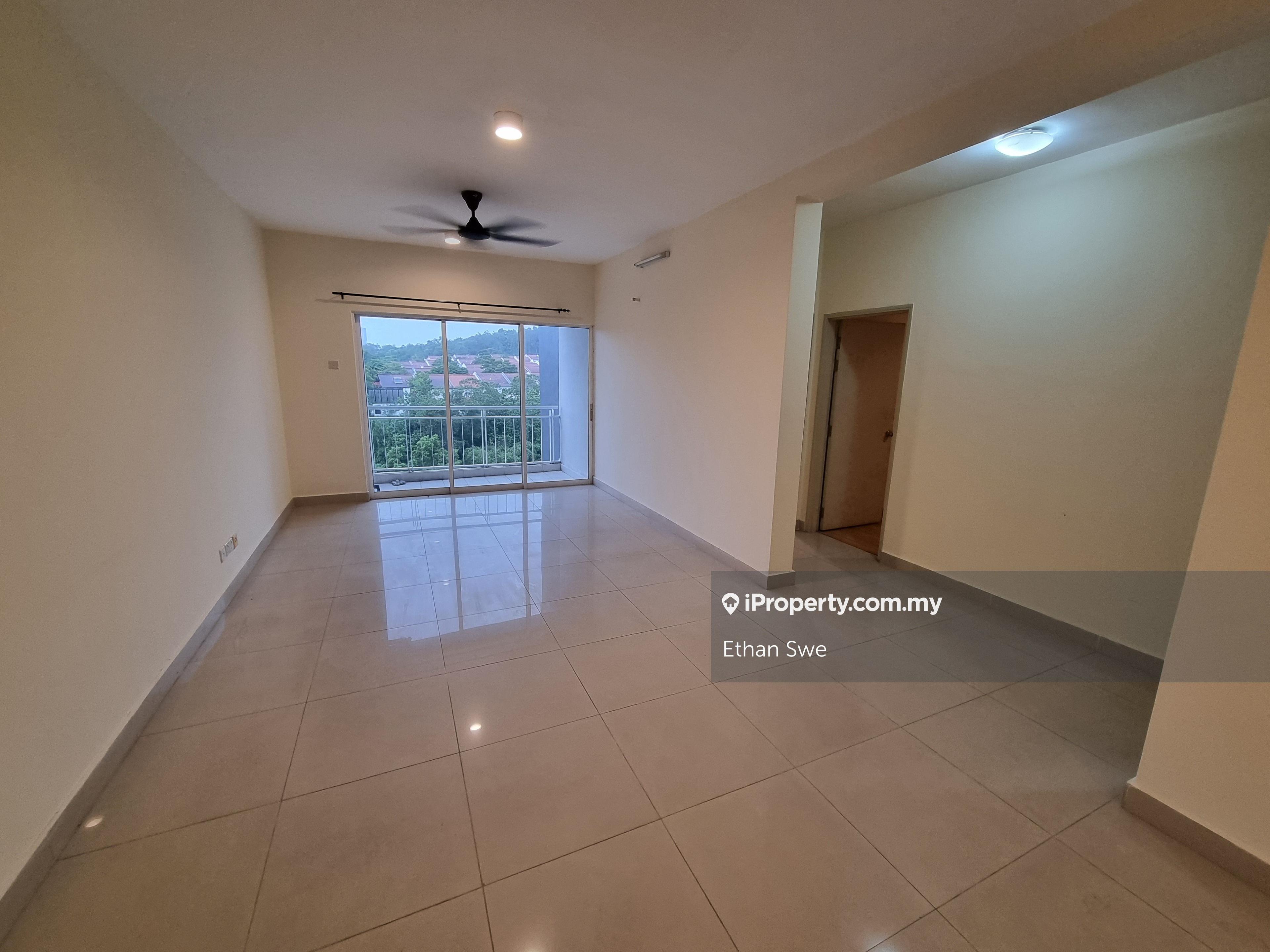 1254sf. Green View. Walking Distance to Segi and Mrt. Refurbished Unit