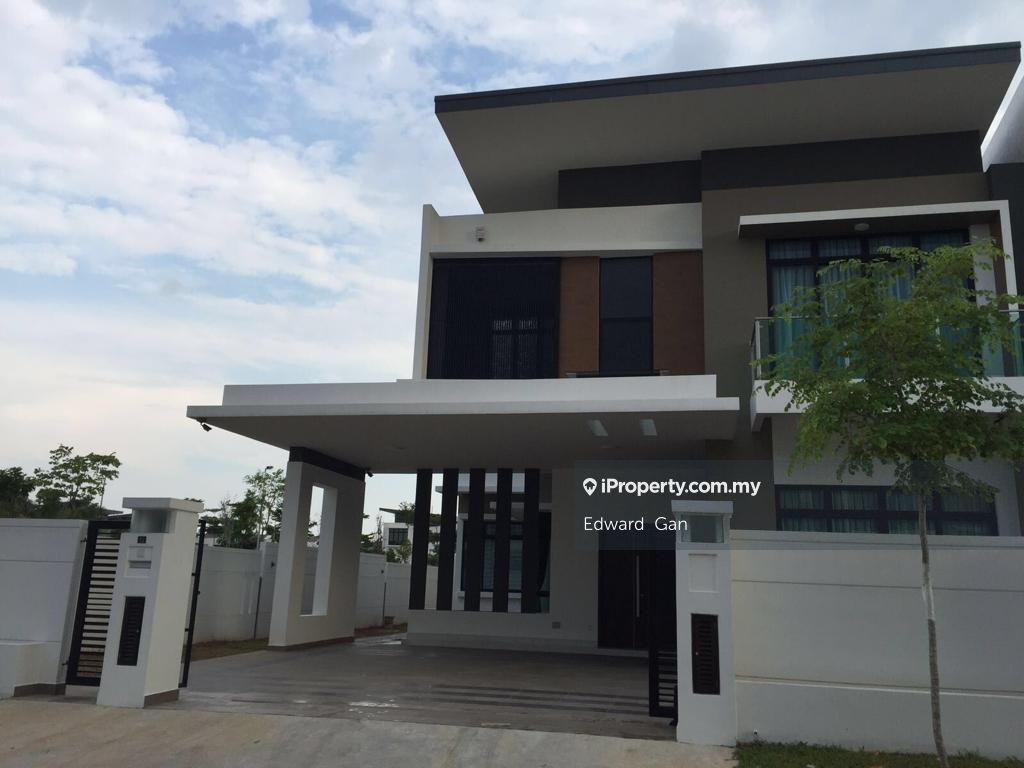 Double Storey Semi Detached House For Sale @ Taman Nusa Duta 3