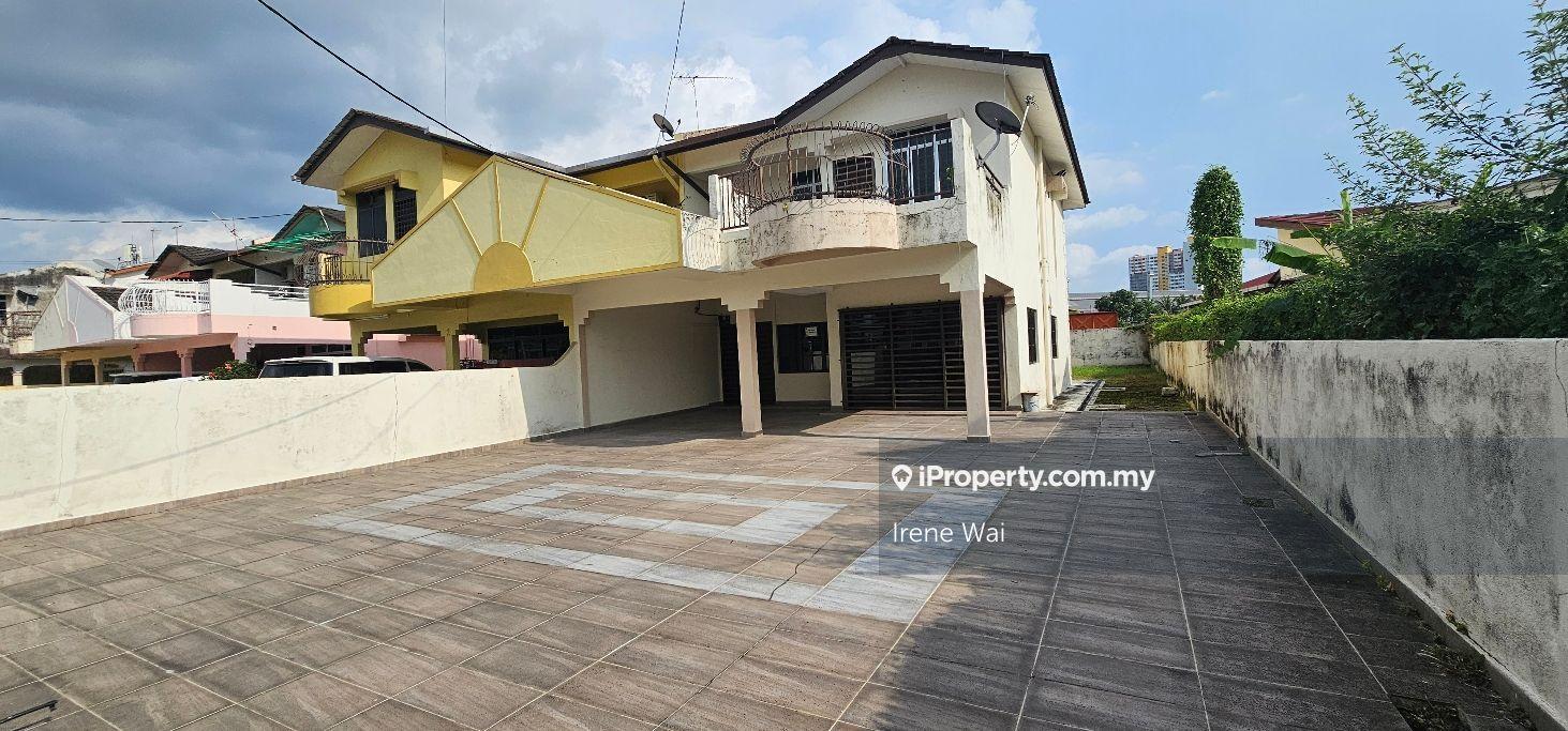 Freehold Double Storey Semi-D house @ Ipoh City Center For Sales