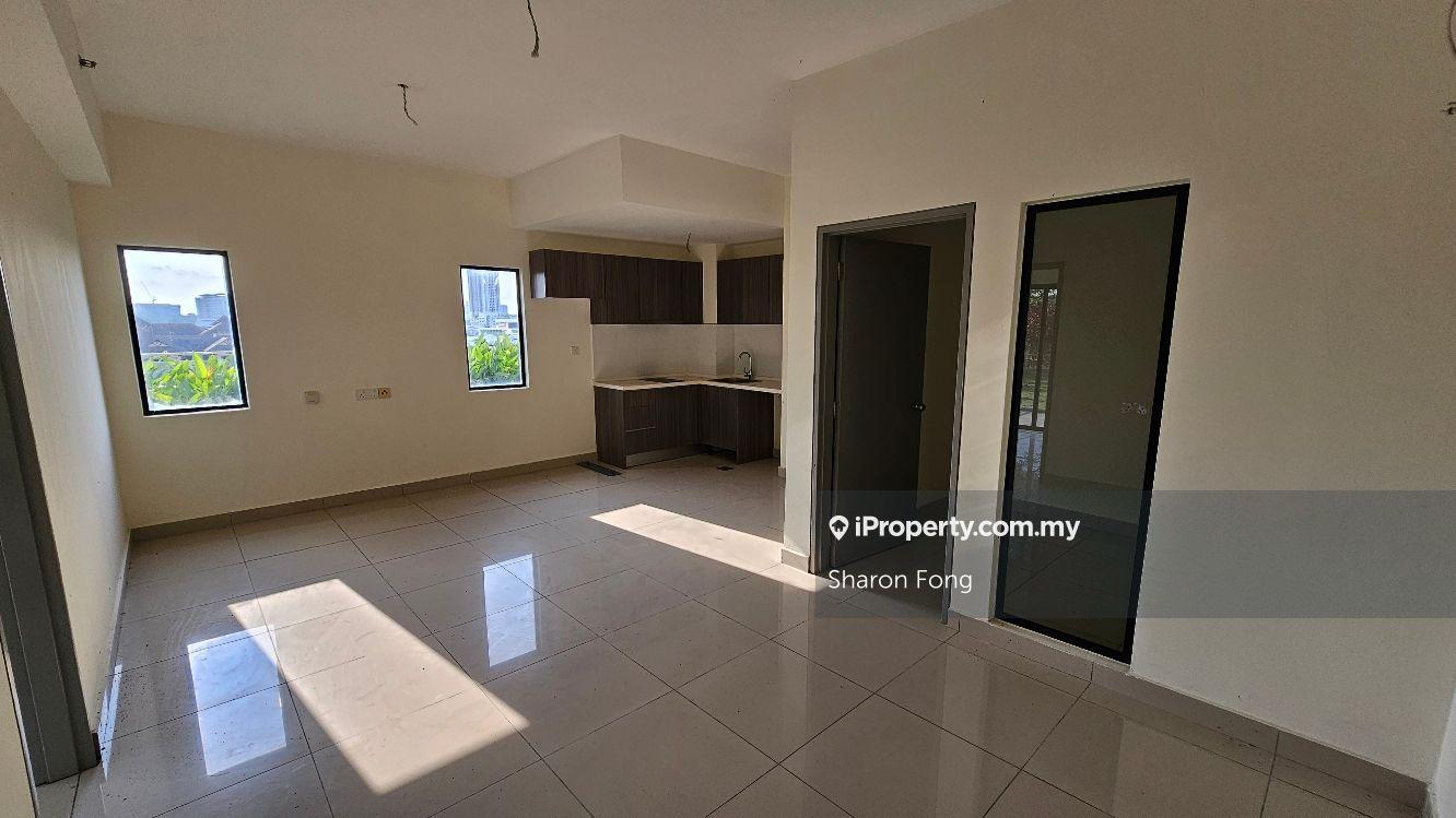 Hyve developer Balance unit 2 bedrooms with balcony 350k