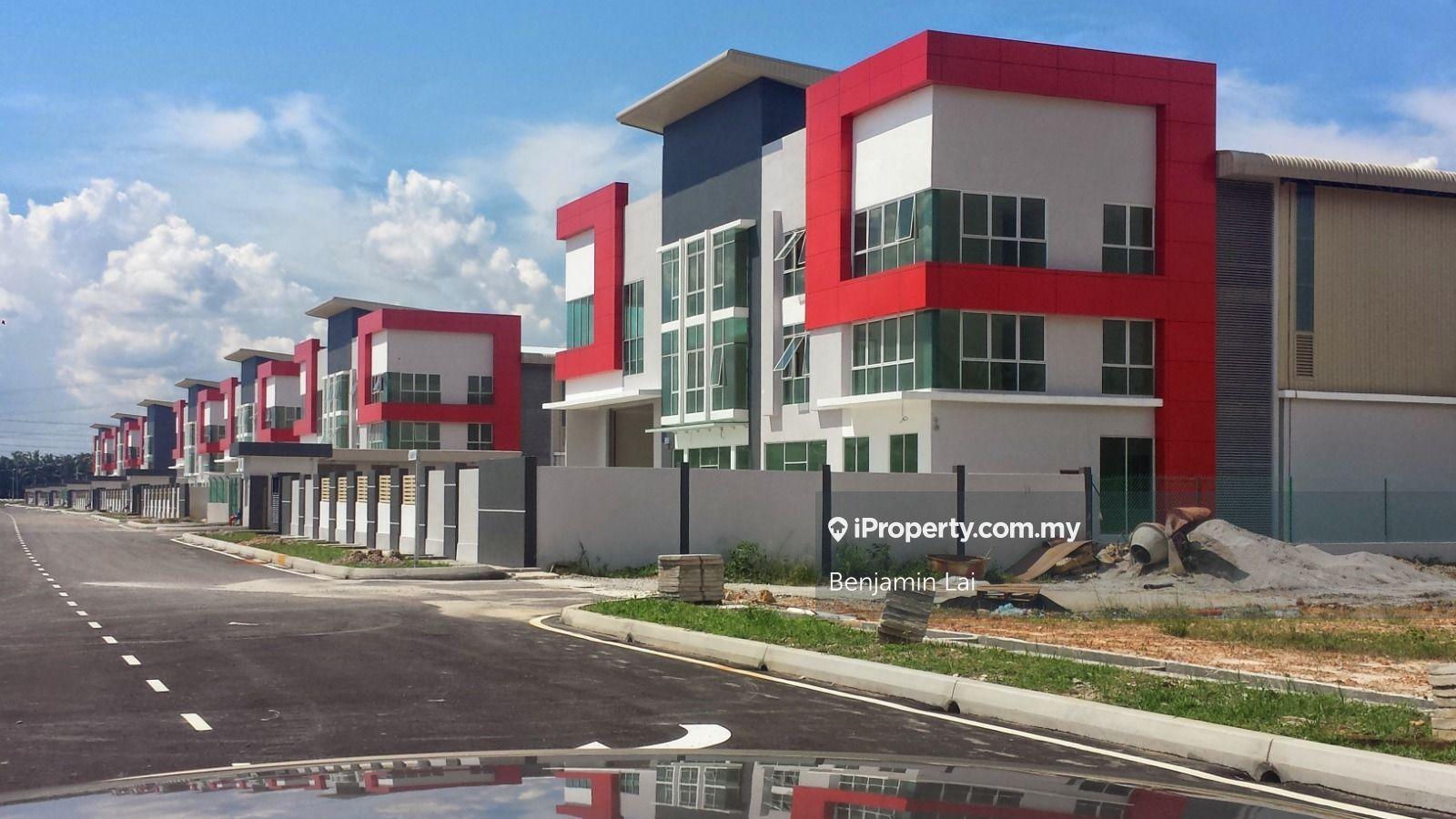 3 Sty Bungalow Factory Perindustrian Olak Lempit, Banting For Sale