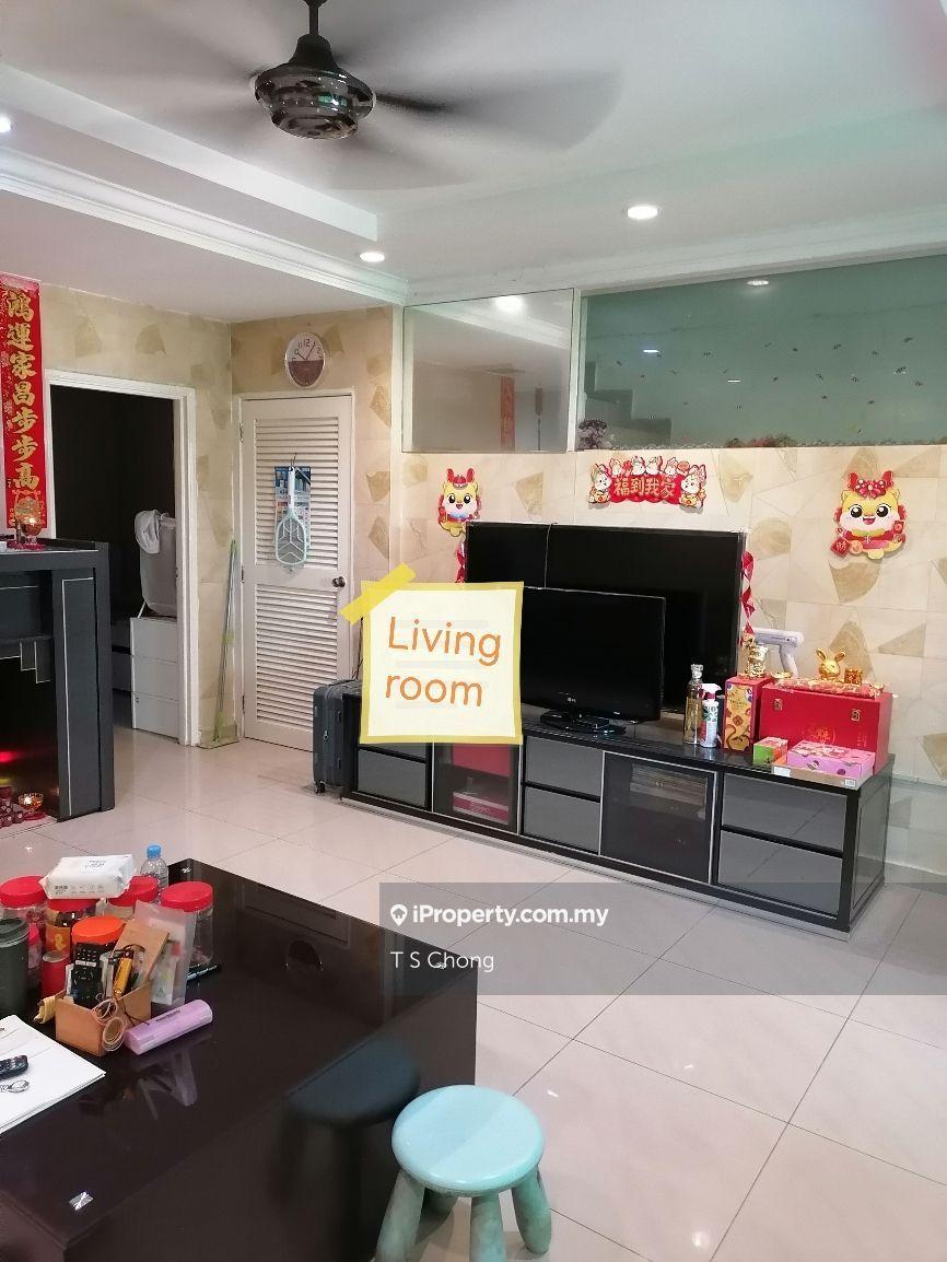 Fully Renovated Up and Down 
