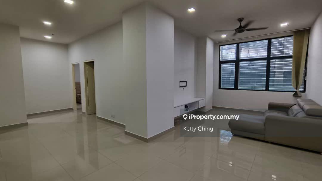Emerald Avenue, lower deposit Nice Condition, beside selayang hospital