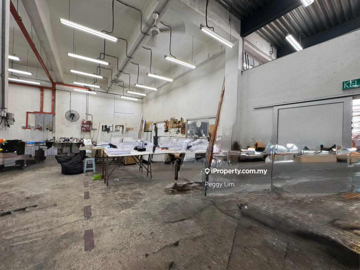 2.5 Storey Semi-D Factory @ Cheras, Kuala Lumpur For Sale