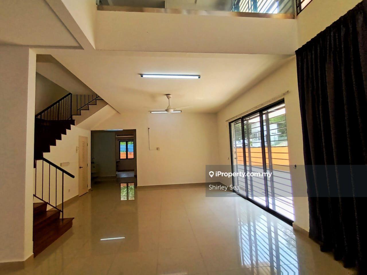 3 storey Freehold Corner House @ Bandar Mahkota Cheras Rm1.25mil