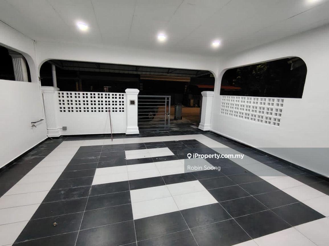1 Storey Terrace in Bachang/Malim