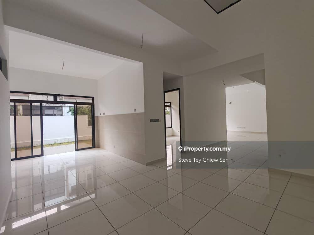 Horizon Hills The Green Double Storey Terrace Cluster for sale