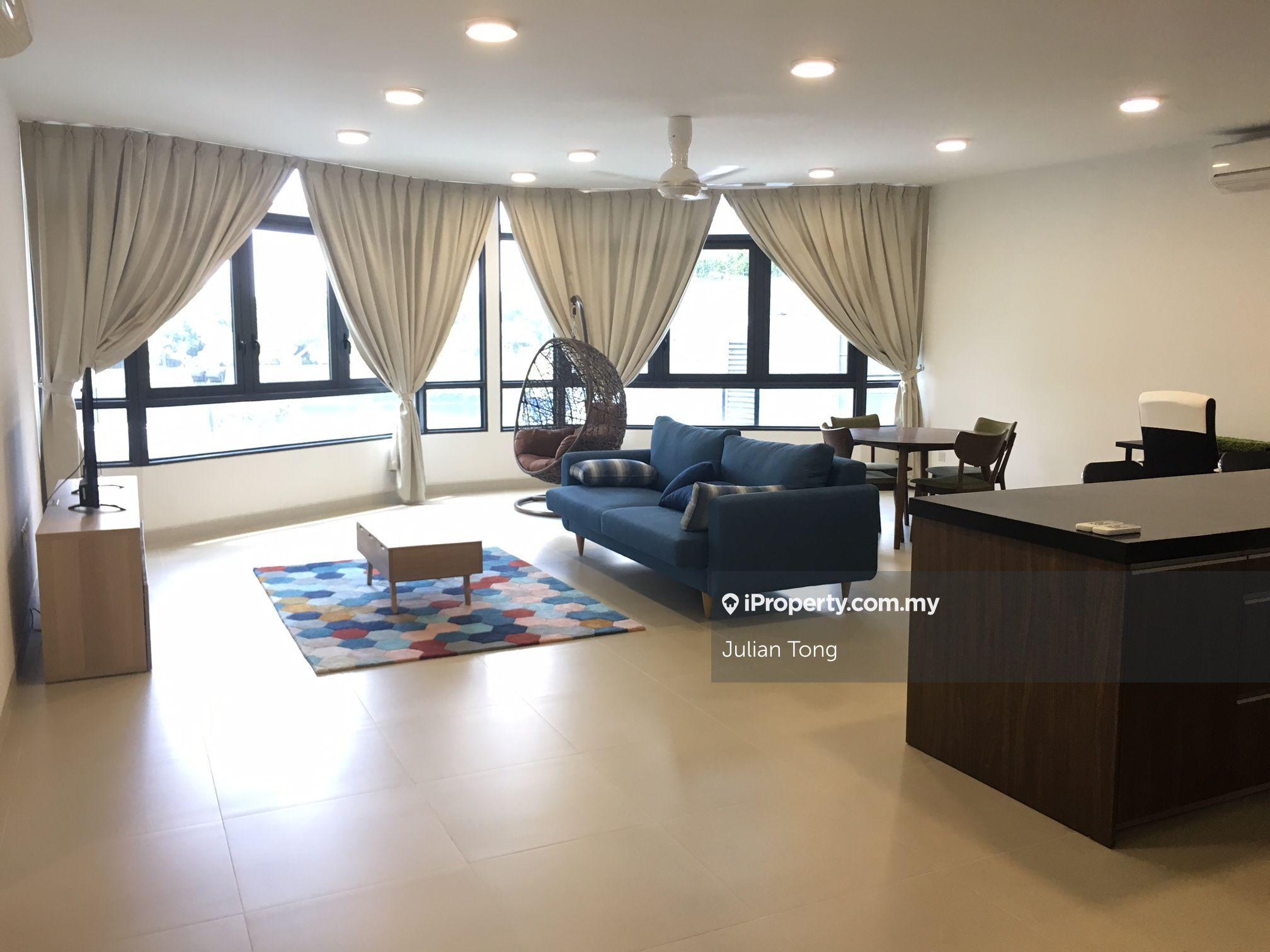 Spacious Unit with 3 carparks. Well Kept. Good View