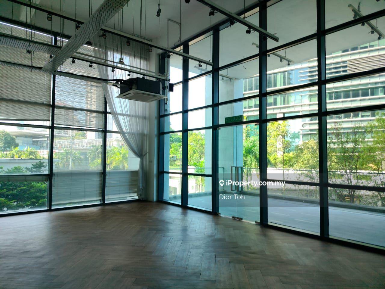 Prime Retail Space with Floor-to-Ceiling Glass Windows @ ttdi