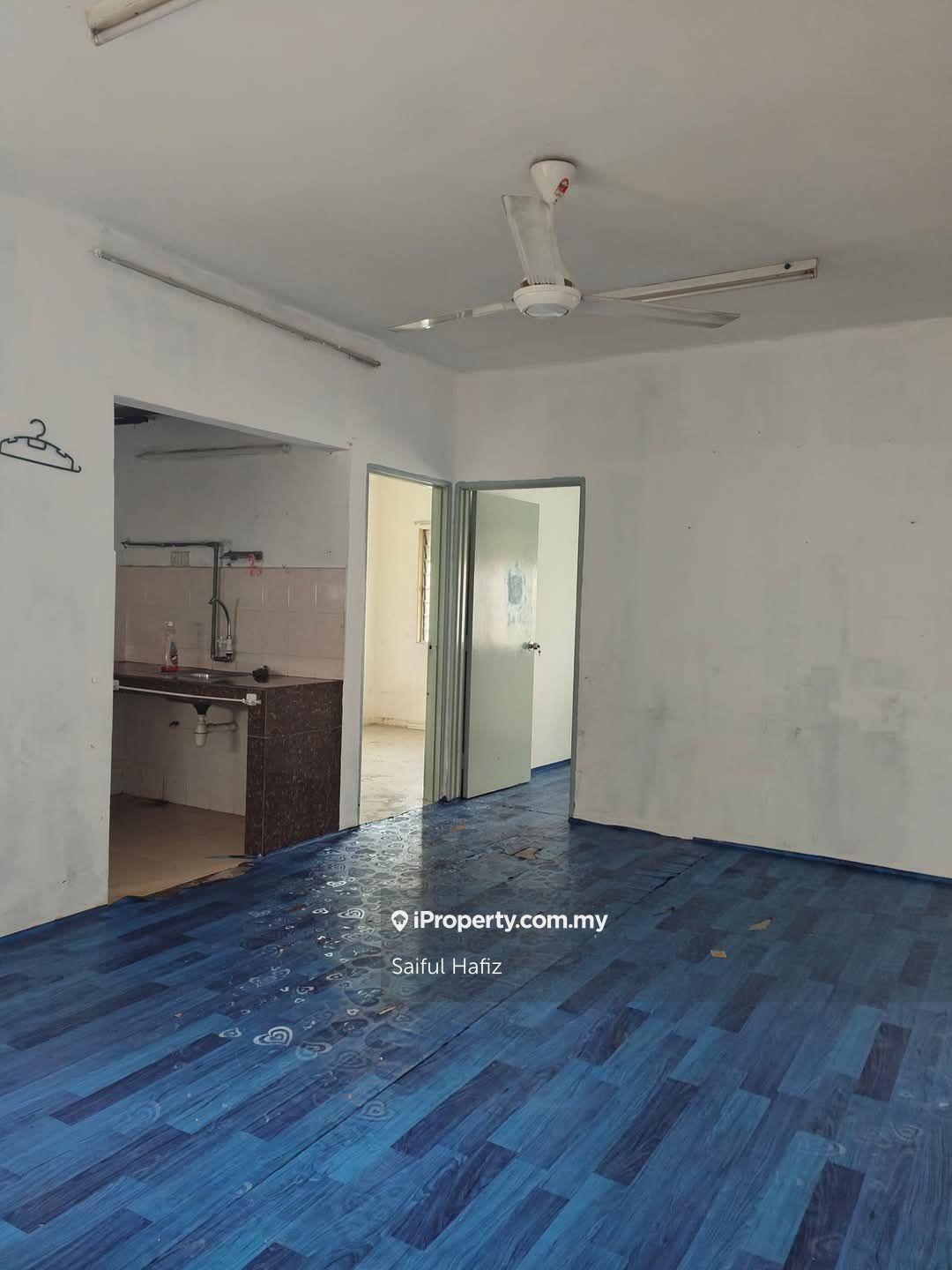 Ground Floor & Corner Unit