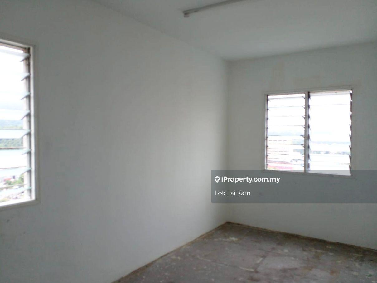 Desa Satu flat for sale