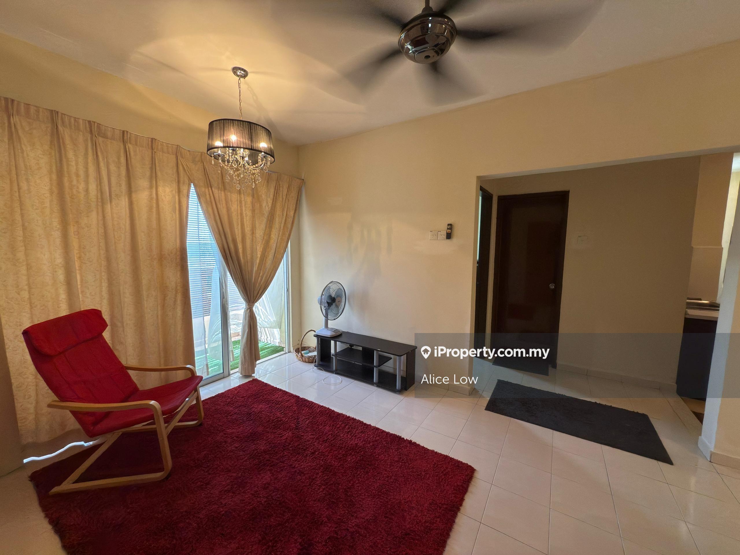End Lot Unit, Good Condition, Built In Wardrobe, Gated Guarded, View!