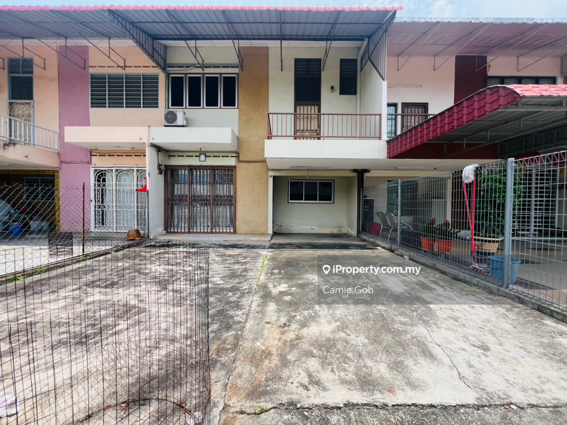 Double storey terrace ( taman seri daya, batu berendam )
