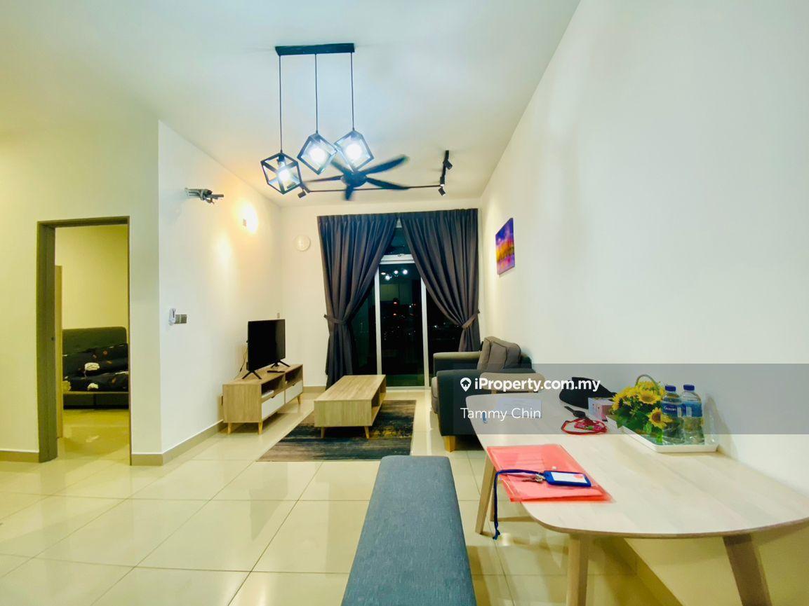 1 bed for sale -Walking Distances to Larkin Bus Terminal