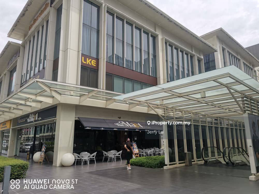 Bukit Jalil, Pavilion Signature Shop 