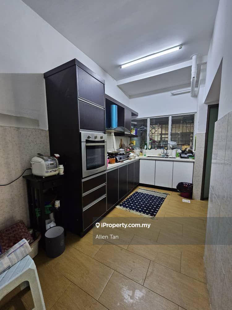 Kelana Mahkota Condo, 1352sf, Partly 1cp, Kelana Jaya, LRT, PJ