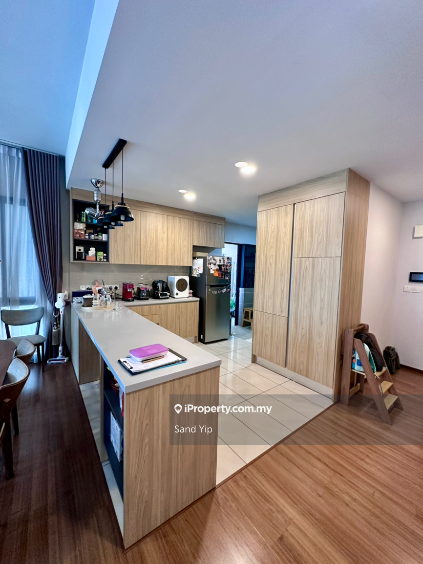 Spacious 3 Bedrooms 