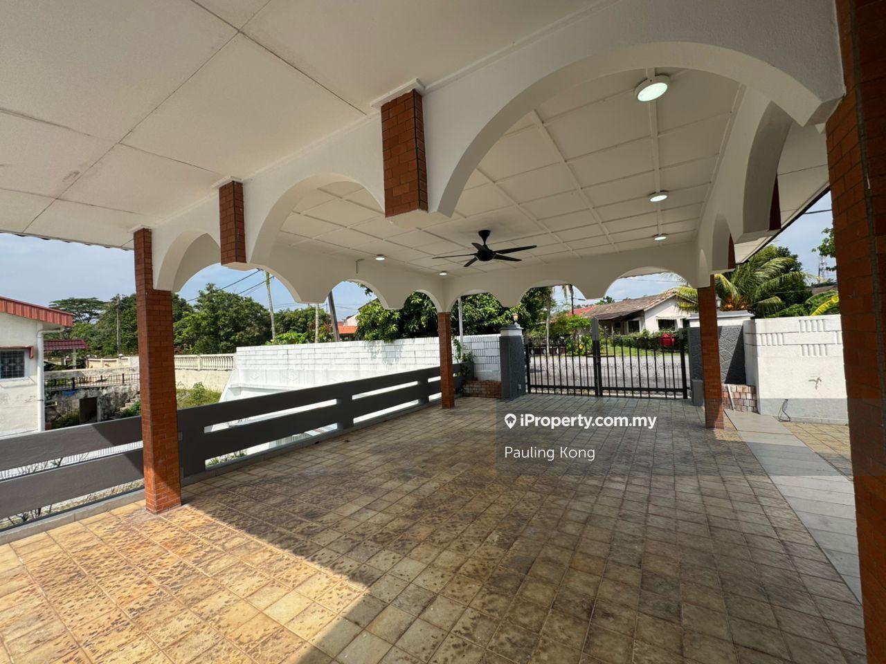 3 Storey Bungalow @ Desa Ros, Kajang 